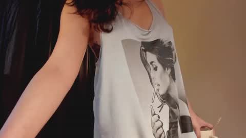 annie . online show from 07/13/26, 04:37