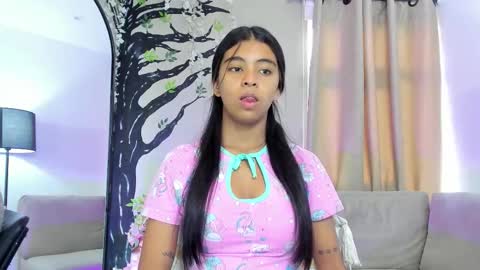      online show from 12/03/25, 07:23