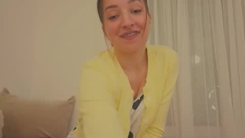 Anna online show from 10/23/25, 07:01