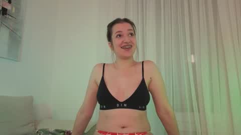 Anna online show from 12/19/25, 09:33