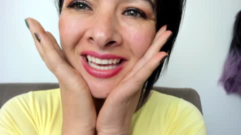 antonia online show from 01/01/25, 12:21