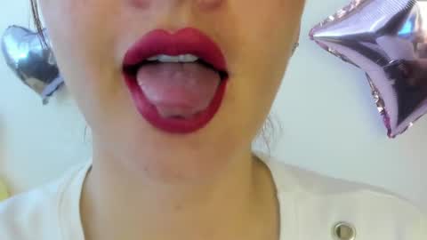 Snapshot of _antomouth_paradise chatting on 06/11/26, 04:27 antonia online show from 06/11/26, 04:27