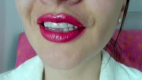 Snapshot of _antomouth_paradise chatting on 07/04/26, 11:00 antonia online show from 07/04/26, 11:00