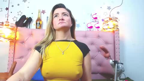 _antonella_11 online show from 12/06/24, 03:19