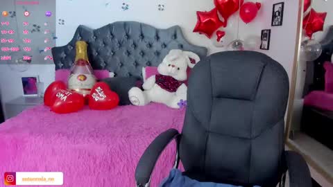 antonnela online show from 02/19/25, 01:17