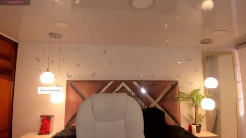 antonnela online show from 09/20/25, 01:34