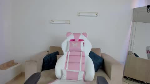    online show from 11/27/25, 12:07