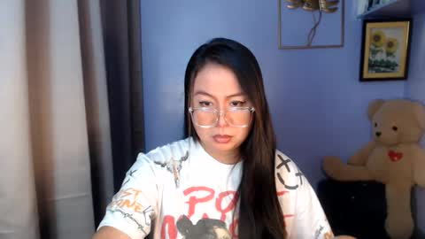 Snapshot of _arah chatting on 05/23/26, 01:22 arah online show from 05/23/26, 01:22