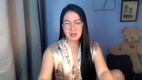 Snapshot of _arah chatting on 06/14/26, 12:30 arah online show from 06/14/26, 12:30