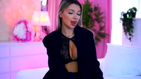 Arielle online show from 10/02/25, 08:21