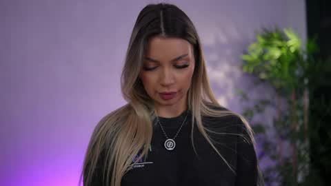 Arielle online show from 04/08/26, 05:29