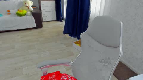 Arina online show from 10/16/25, 11:00