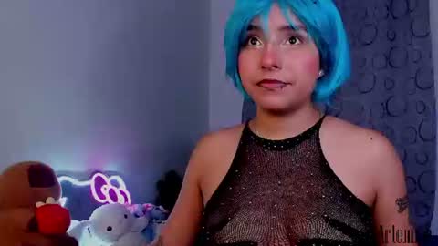 Snapshot of _artemish__ chatting on 07/17/26, 01:45 online show from 07/17/26, 01:45