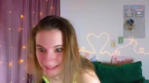 _ash_leyy_ online show from 10/17/25, 04:59