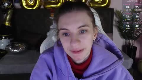 _ash_leyy_ online show from 12/17/25, 01:33