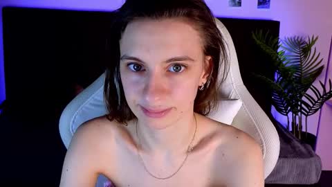 _ash_leyy_ online show from 02/20/26, 06:26