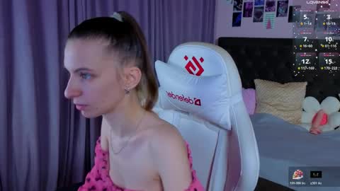 _ash_leyy_ online show from 04/21/26, 01:42