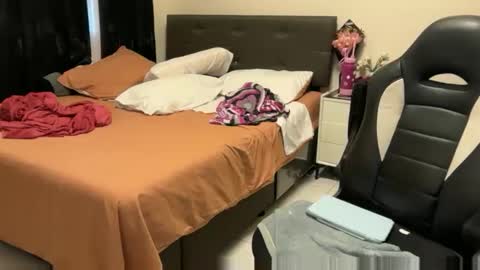 Angie online show from 10/14/25, 02:56