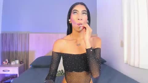 Ashly online show from 10/03/25, 07:44