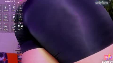 Snapshot of _asscutebig_ chatting on 10/06/25, 06:33 fer online show from 10/06/25, 06:33