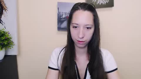 Snapshot of _astraia_ chatting on 06/29/26, 10:15 _astraia_ online show from 06/29/26, 10:15