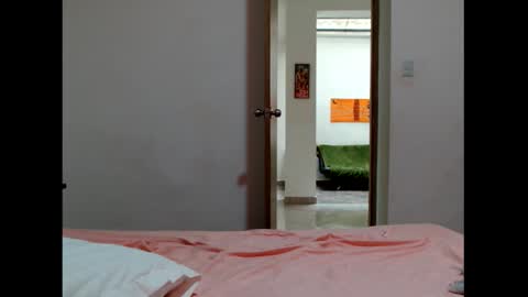 atenea online show from 02/04/26, 02:01