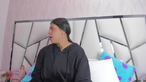 Aura online show from 04/20/26, 03:09