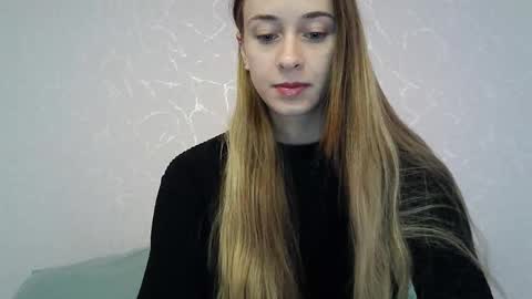 _aurora_sweet online show from 10/03/25, 12:13