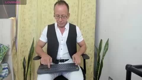 Axel online show from 07/06/26, 11:40