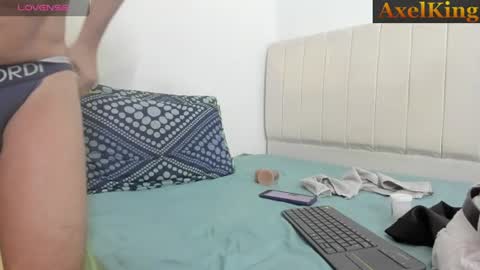 Axel online show from 07/15/26, 02:22