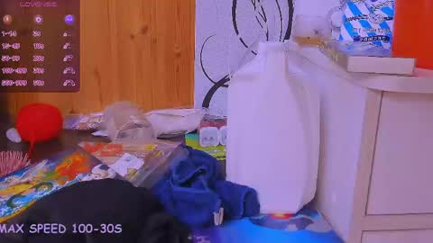 Snapshot of _b_a_n_s_h_e_e_ chatting on 04/23/26, 12:29 Emily - BLONDE Jennifer - RED hair online show from 04/23/26, 12:29