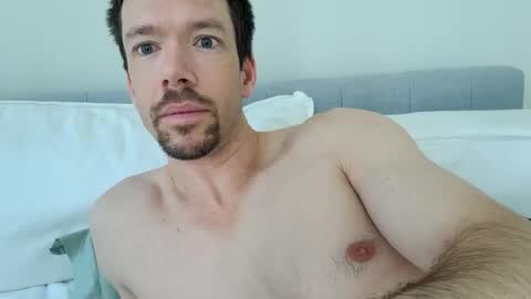 Snapshot of _b_h_c_ chatting on 11/27/25, 08:00 _b_h_c_ online show from 11/27/25, 08:00