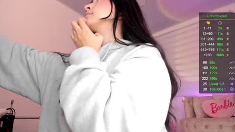 Snapshot of _barbie_joy chatting on 11/08/25, 10:19 Andrea online show from 11/08/25, 10:19