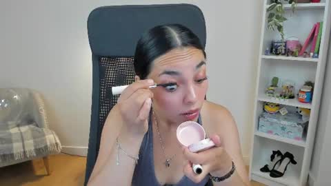 Snapshot of _bellaevans_ chatting on 06/24/26, 04:33 Bella Evans online show from 06/24/26, 04:33
