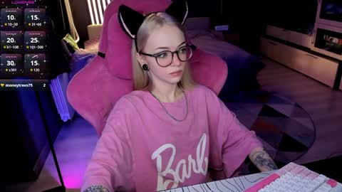 Snapshot of _black_fox__ chatting on 04/26/26, 11:46 Olivia Subscribe to my Fansly - online show from 04/26/26, 11:46