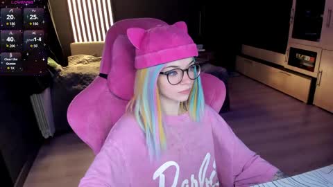 Snapshot of _black_fox__ chatting on 05/25/26, 11:00 Olivia Subscribe to my Fansly - online show from 05/25/26, 11:00