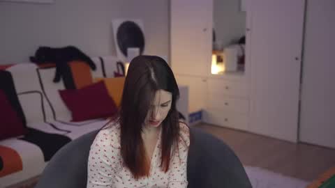 Lili online show from 03/02/25, 10:14