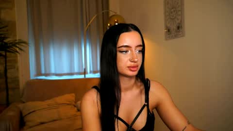 Pearl online show from 04/17/26, 05:05