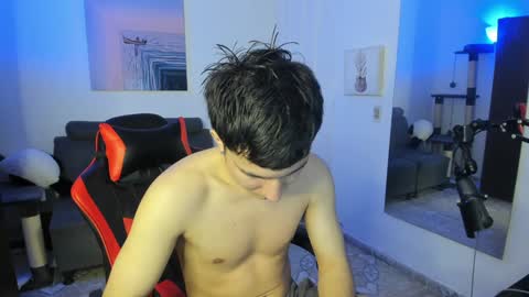 Snapshot of _blakee chatting on 01/01/25, 01:37 B L A K E online show from 01/01/25, 01:37