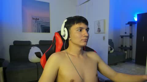 Snapshot of _blakee chatting on 01/20/25, 03:37 B L A K E online show from 01/20/25, 03:37