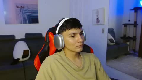 Snapshot of _blakee chatting on 02/12/25, 08:06 B L A K E online show from 02/12/25, 08:06