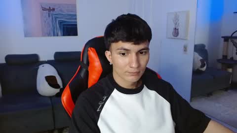 Snapshot of _blakee chatting on 02/24/25, 04:05 B L A K E online show from 02/24/25, 04:05