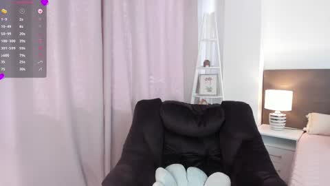 Mary online show from 10/24/25, 01:51