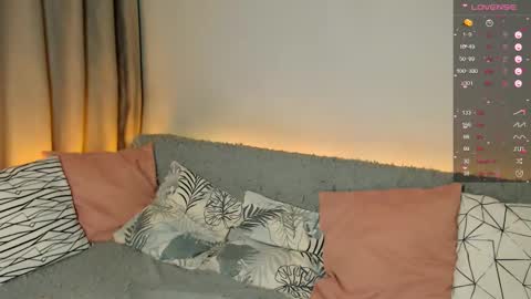 Elizabeth online show from 11/25/25, 11:05