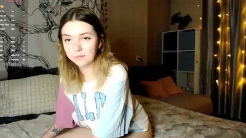 Elizabeth online show from 08/04/26, 08:22