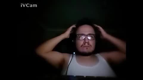 Snapshot of _buckle_ chatting on 02/06/25, 07:13 _buckle_ online show from 02/06/25, 07:13