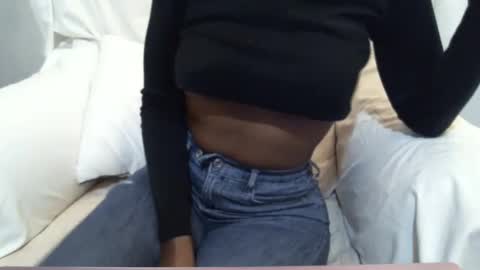 Snapshot of _bunny_b chatting on 03/06/25, 04:49 I will be back soon  online show from 03/06/25, 04:49