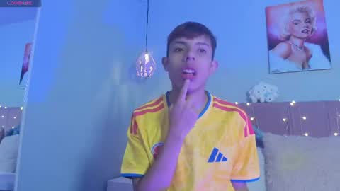 Snapshot of _camilo_ortiz chatting on 06/23/26, 03:32 camilo online show from 06/23/26, 03:32