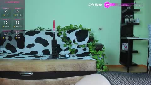 Snapshot of _candym1lky_ chatting on 09/10/25, 06:46 _candym1lky_ online show from 09/10/25, 06:46