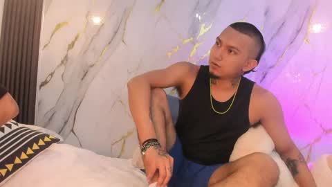 Snapshot of _cannabitch chatting on 05/31/26, 01:18 Shatta Sara online show from 05/31/26, 01:18